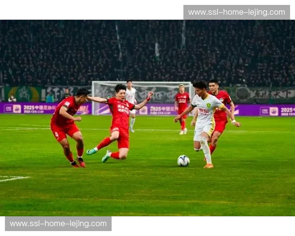 津门烽火燃情，御林军兵临城下：天津权健vs国安，一场不容错过的巅峰对决！